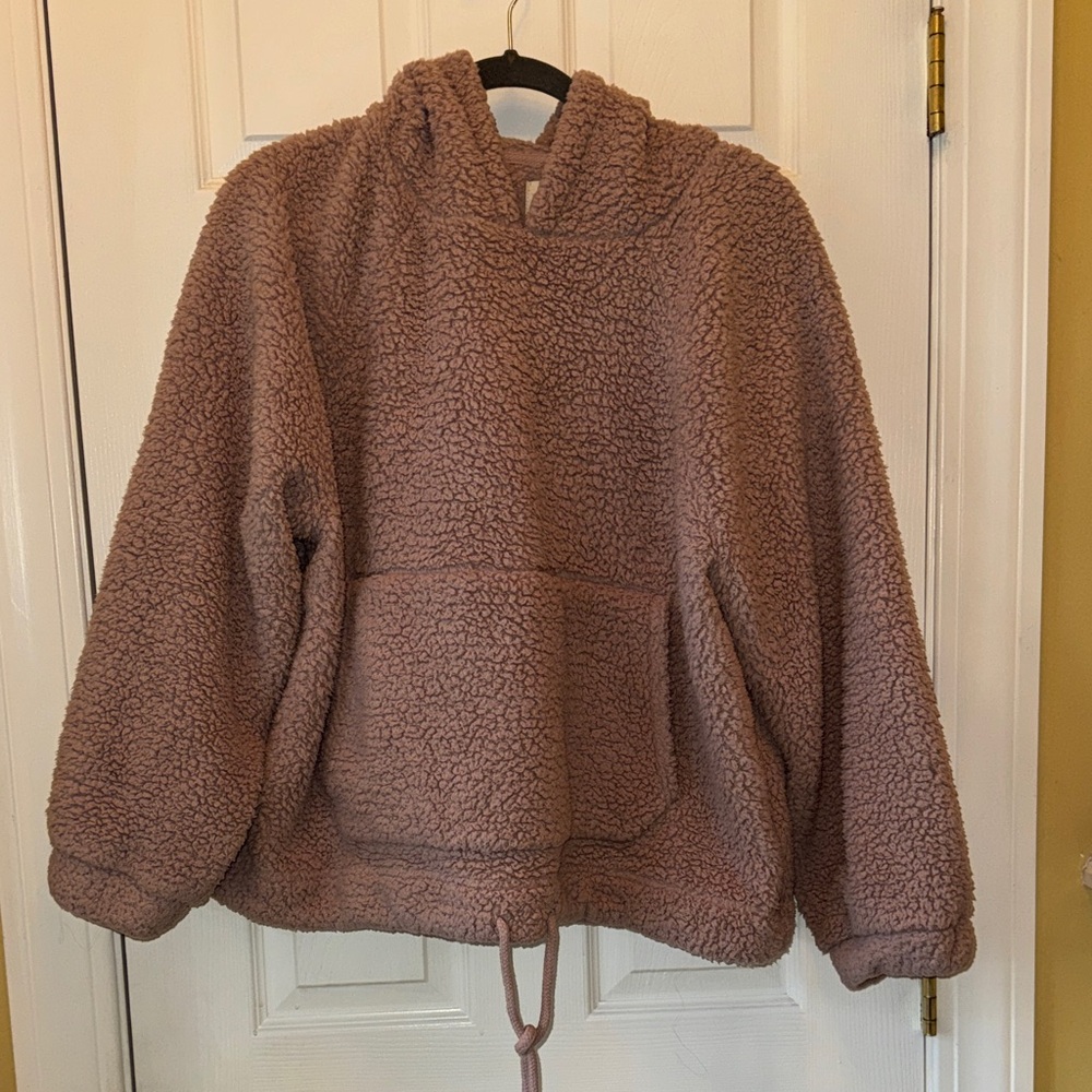American Eagle Outfitters Mauve/Tan Sherpa Jacket